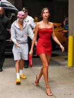 Discovering Hailey Bieber's Height in Feet: a Comprehensive Guide